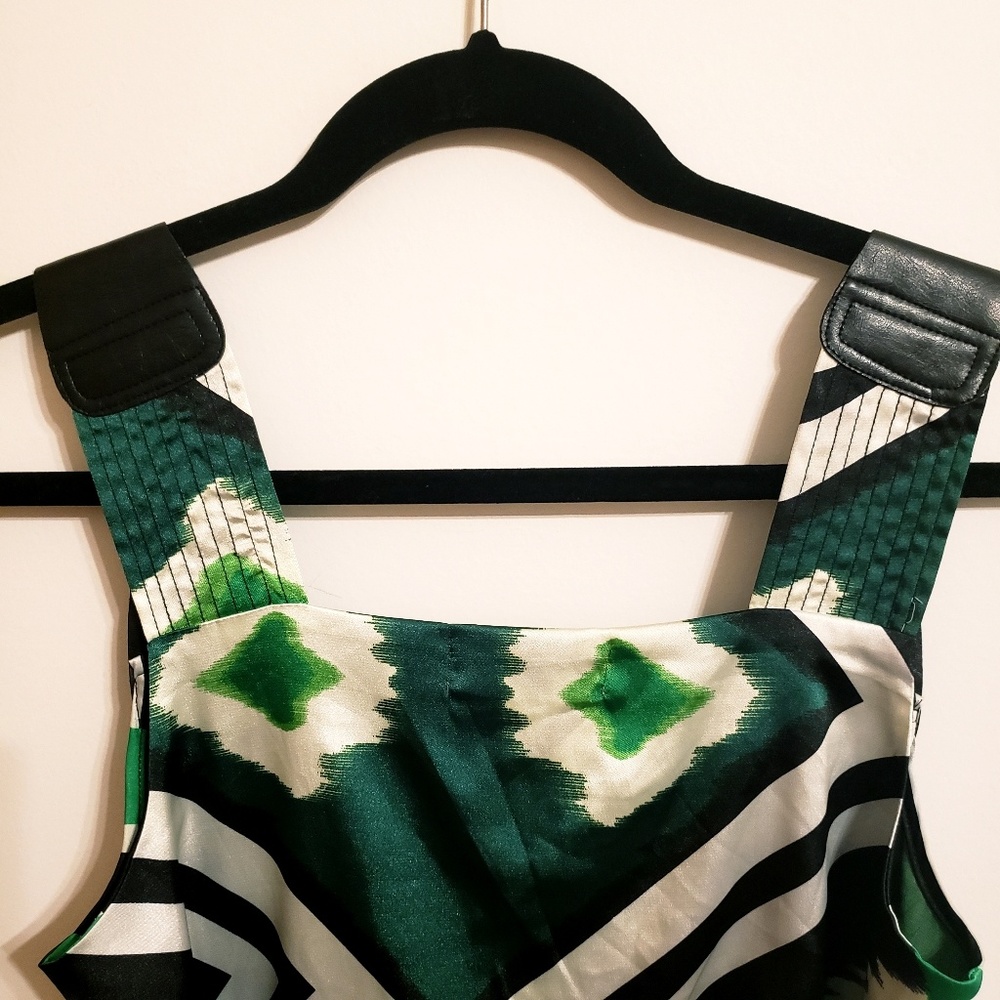 Carina Poly/Spandex Buckled Ruffled Top...M - Picture 5 of 8